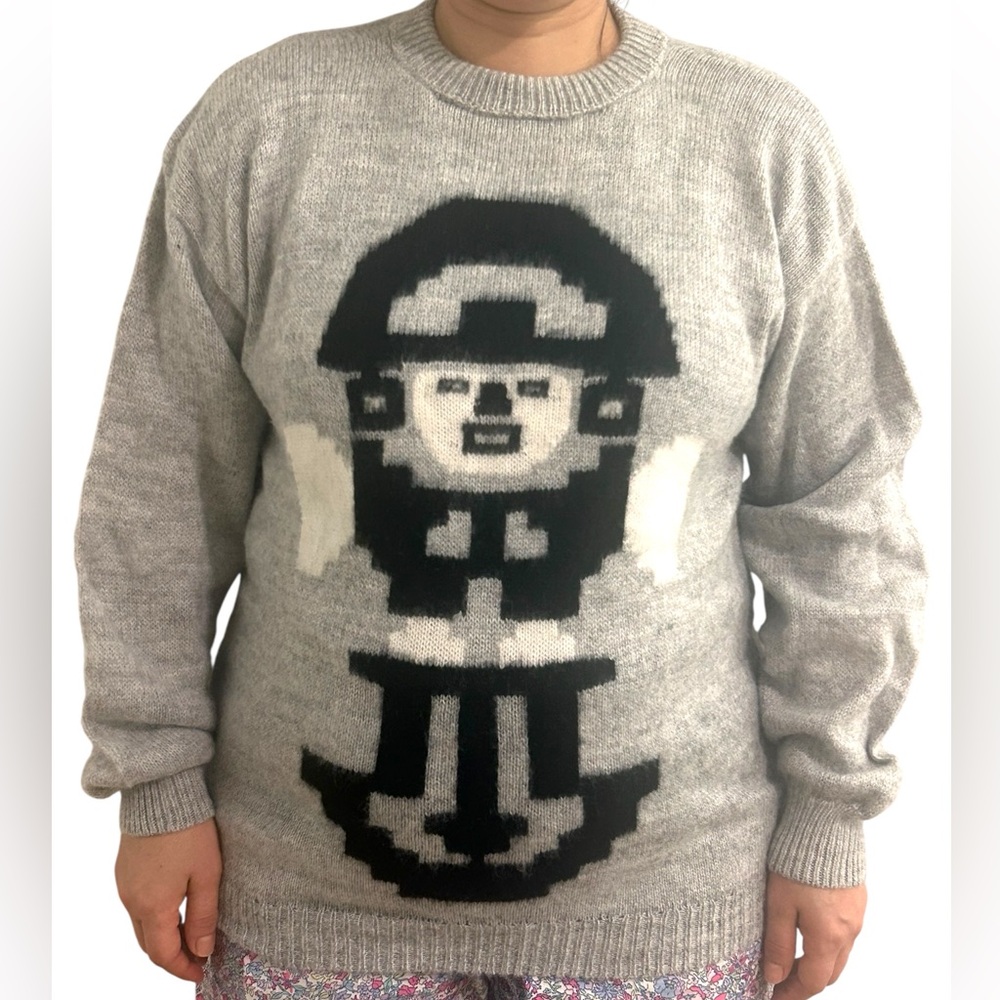 Unisex-Adult Sweater Size Medium Size  Women